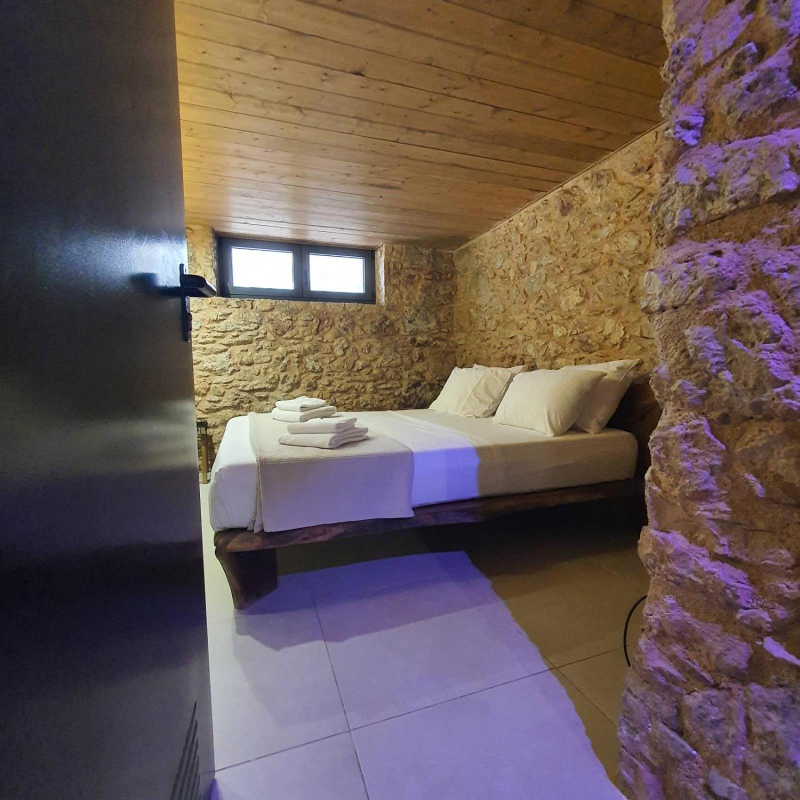 Sea View Garden Suites Pireus Eksteriør bilde