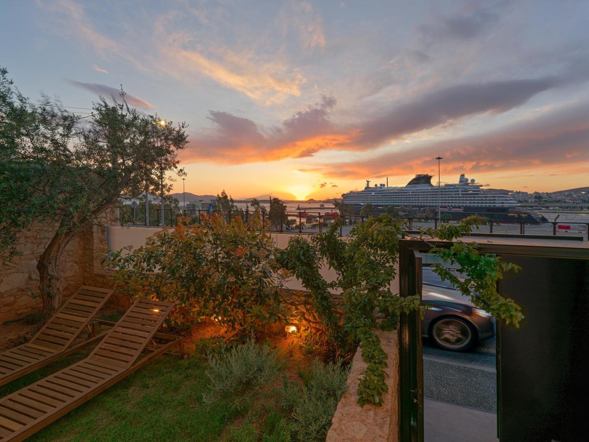 Sea View Garden Suites Pireus Eksteriør bilde